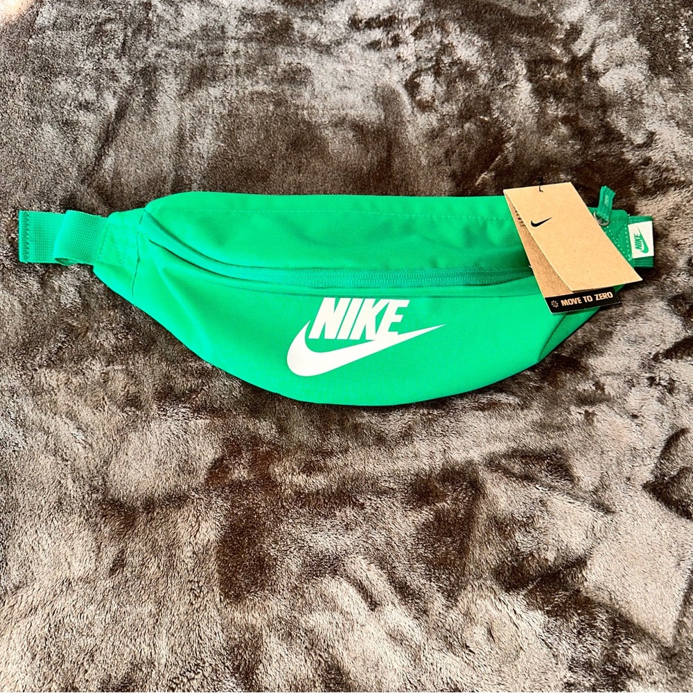 Nike Heritage Waist Bag Green Fanny Pack Unisex Adjustable Strap Lightweight New